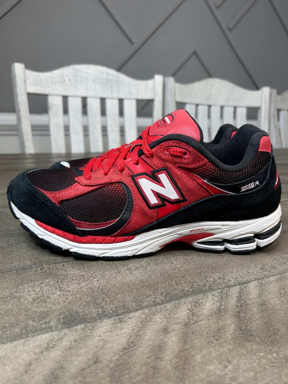 New Balance 2002R True Red Black U2002RZA Men’s Size 8 Running Sneaker
